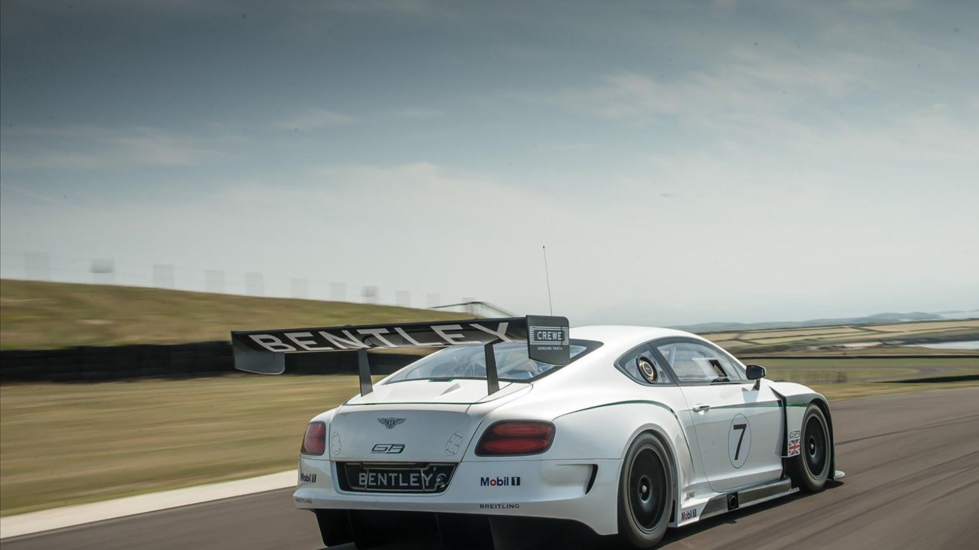 赫塔菲紧凑站位构建防守壁垒,赫塔菲实力